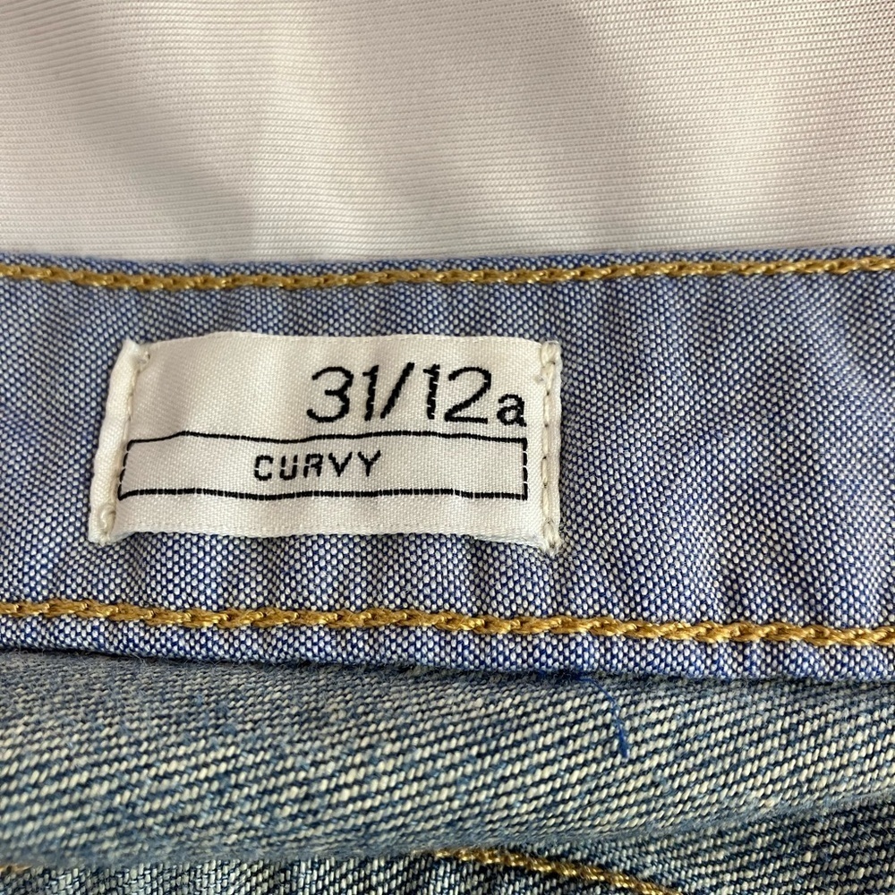 GAP Blue Flare Wide Leg Jeans with Vintage Appeal - Picture 4 of 7